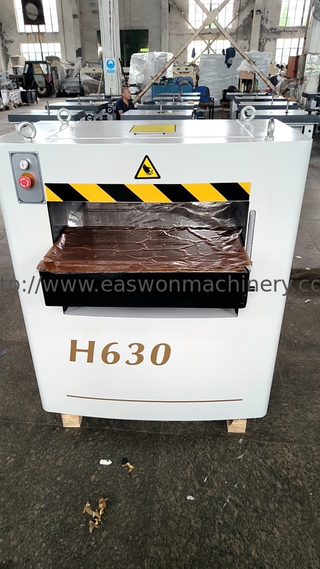 Máy làm dày gỗ có thể điều chỉnh với tốc độ cấp 7m/min và 12m/min H630